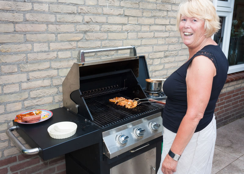 Shall I choose Gas Grill over Charcoal one?